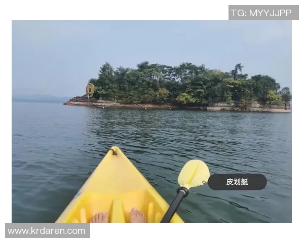 在宁静的湖面上畅游皮划艇静水的乐趣与技巧分享 在宁静的湖面上畅游皮划艇静水的乐趣与技巧分享