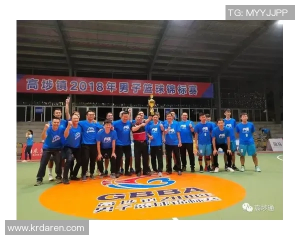 楚风合力与深圳鹏城的精彩对决展现篮球魅力与团队精神的巅峰对抗 楚风合力与深圳鹏城的精彩对决展现篮球魅力与团队精神的巅峰对抗