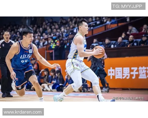 范子铭的成长之路与篮球梦想的追逐历程探索