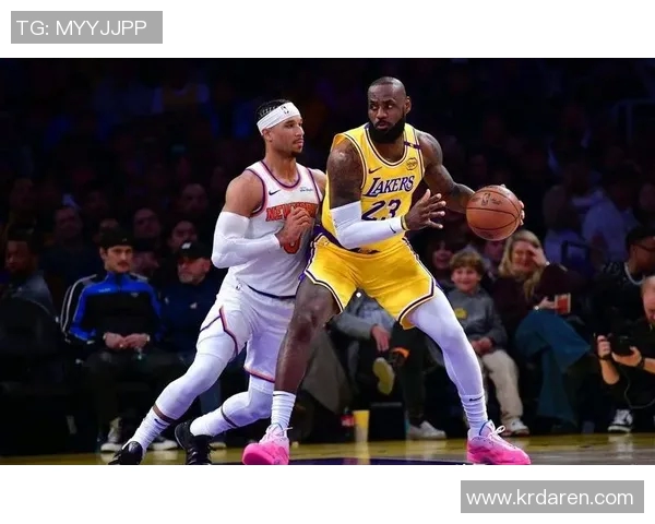 詹姆斯30+11+9，湖人逆转尼克斯