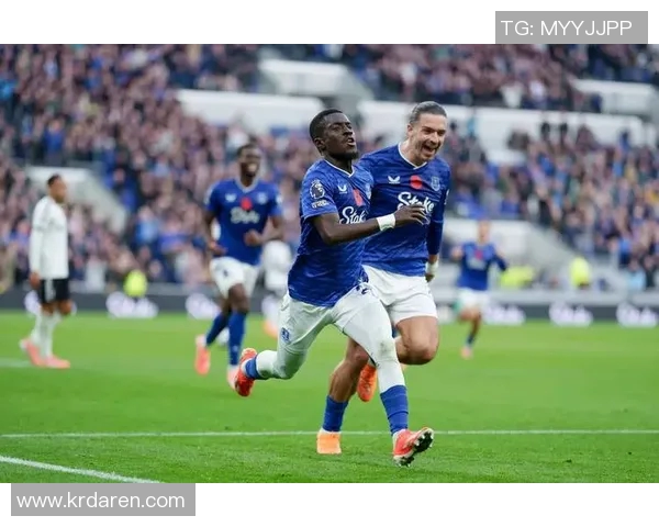 曼联与曼城激战在即谁将赢得这场英超巅峰对决