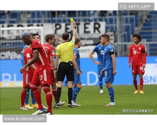 斯特罗与莫尔德的激烈对决揭示足球战术的精彩与魅力